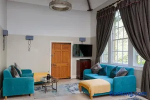 Image of The Old School Rooms Beautiful Georgian apartment, sleeps 12 with Wifi and Parking, near Bath