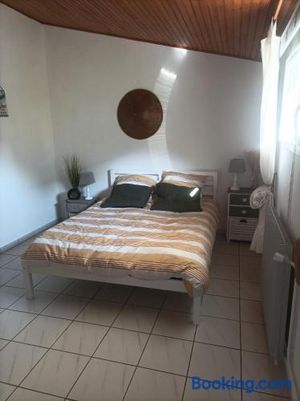 Image of Chambre cosy et salle d'eau dans maison Mérignac Arlac