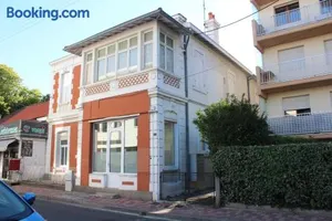 Image of Arcachon, quartier historique, Maison de ville à 2 pas de la plage