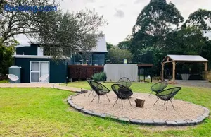 Image of Gorgeous 3 bedroom raked ceiling cabin on the hill