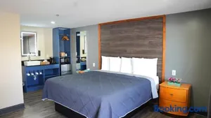 Image of Carrier Motor Lodge