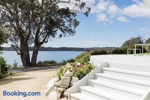 Image of The Little Pearl - Front row at Beauty Bay