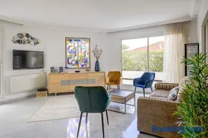 Image of Le Cap St-Charles - Spacieux dernier étage - terrasses - climatisation - parking