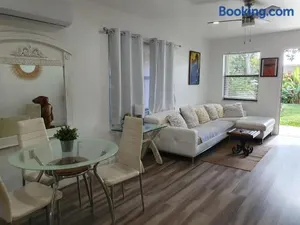 Image of Tropical Hideaway!