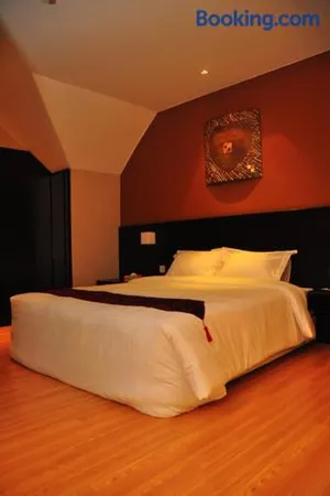 Image of Tat Place Hotel