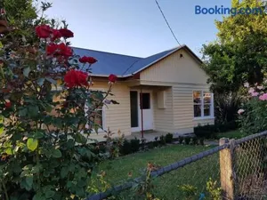 Image of Cottage on Main