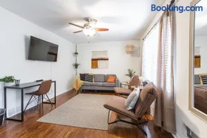 Image of 3 Bedrooms House in Waldo Kansas City