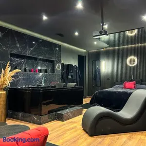 Image of BlackRoom Suite de Luxe 50 Nuances de grey