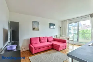 Image of Charming apartment 3 minutes from metro station 10