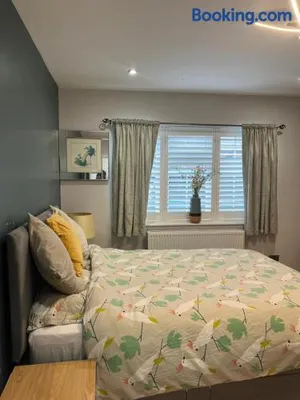Image of En-suite Double Room - Private Entrance & Free Parking