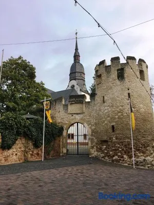 Image of Fronhof 3