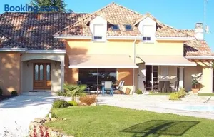 Image of Villa blue Velvet