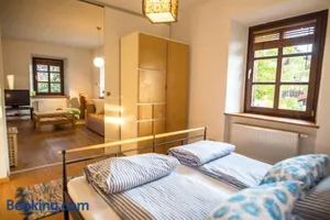 Image of Ferienwohnung Altes Schulhaus Greising