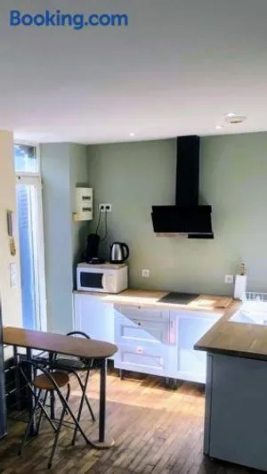Image of Logement à Brive avec terrasse et climatisation - près de la gare et du centre-ville - Wifi et Stationnement gratuit
