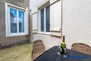 Image of L Envolé - Jacuzzi - Proche Gare et Centre ville