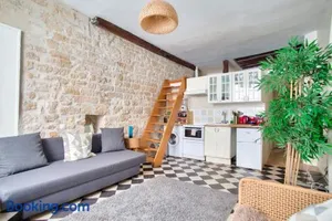 Image of Cozy 1 Mezzanine & 1Bedroom Louvre Moulins Free Netflix