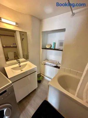 Image of Beautiful Studio in the center