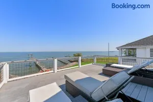Image of Bayfront Luxury House with Pool