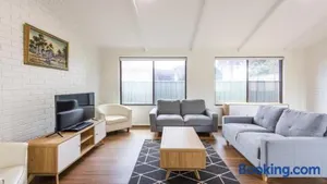 Image of Cabana Feliz Yamba, Pet Friendly Cottage