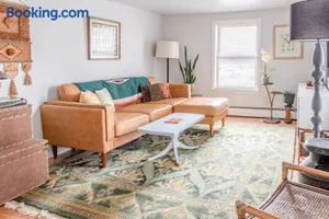 Image of Downtown Lakefront Hideaway