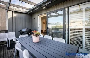 Image of Stylish Beach House Retreat - Close to River & Shops