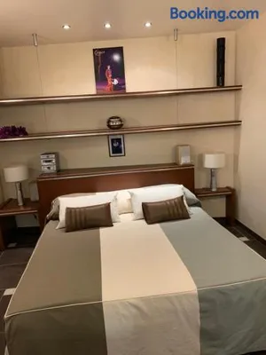 Image of Véritable Suite d'Hotel!
