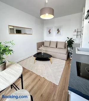 Image of Charmant appartement proche Paris Champs Élysées - Wifi