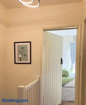 Image of Traditional 2 bedroom Cottage