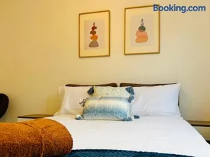 Image of KH-Entire House -Central Scotland, Self-Check-in , Pet-friendly and with Parking