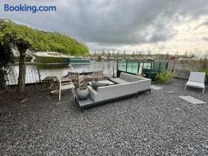 Image of Vakantiehuis aan het water