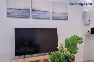 Image of Cozy 1BR Apartment in the heart of Canberra