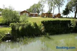 Image of Peenehof Köppen - Ferienwohnungen & Schlaffässer