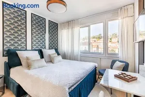 Image of SARAH - Design Studio Lumineux Bergson