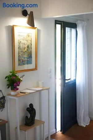 Image of La Petite Maison