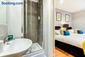 Image of Comfortable ground floor flat sleeps up to 4 with private parking by Sussex Short Lets