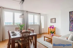 Image of Bourg la reine cozy spacing apartment