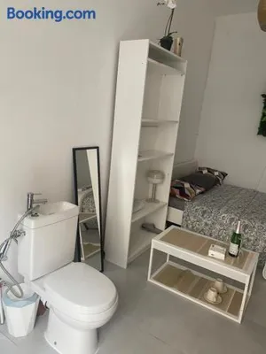 Image of Fly City House Chatelet