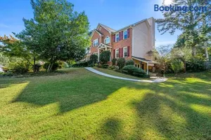 Image of 20Miles from Atlanta Pet Friendly Private Backyard