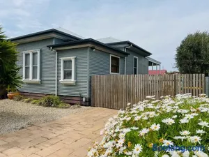 Image of Saltwater Bungalow - WiFi