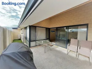 Image of Ocean Escape Esperance