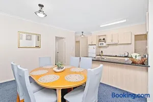 Image of 46 Hay St Hideaway Central 2brparking