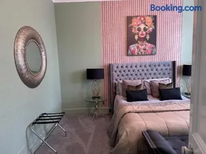 Image of No 9 retreat