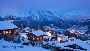 Image of La Taniere - Cozy chalet with incredible views and parking