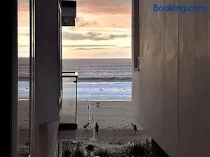 Image of Stay around the corner from the Manhattan Beach Strand