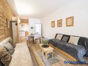 Image of Appartement Cozy avec Sauna, Piscine et Proche des Thermes, 4 Pers. à Saint-Lary Village - FR-1-296-328