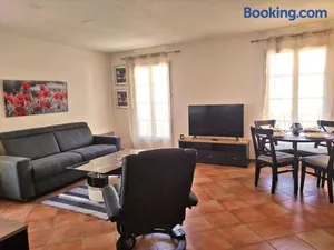 Image of Appartement, plein centre, balcons, clim, parking