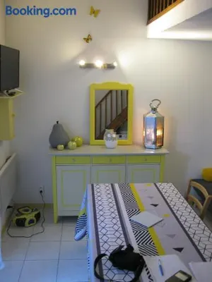 Image of Pavillon de vacances chic et moderne