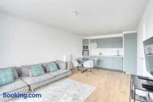 Image of C est Votre Maison