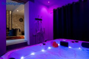 Image of Love Room Une Pause à Deux - Jacuzzi - Chambre Secrète