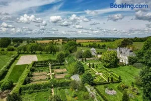 Image of Chambres d'hôtes La Massonnière avec grand jardin - idéal familles, groupes et séjour nature - Sarthe